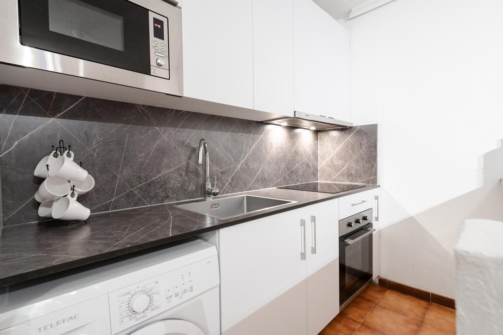 Oceanfront Tenerife South Albatros 270 Apartamento